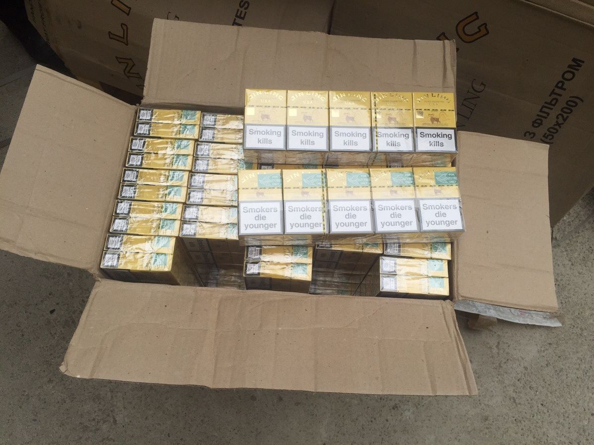 На Закарпатті податківці затримали незаконну партію цигарок на ₴400 тис.