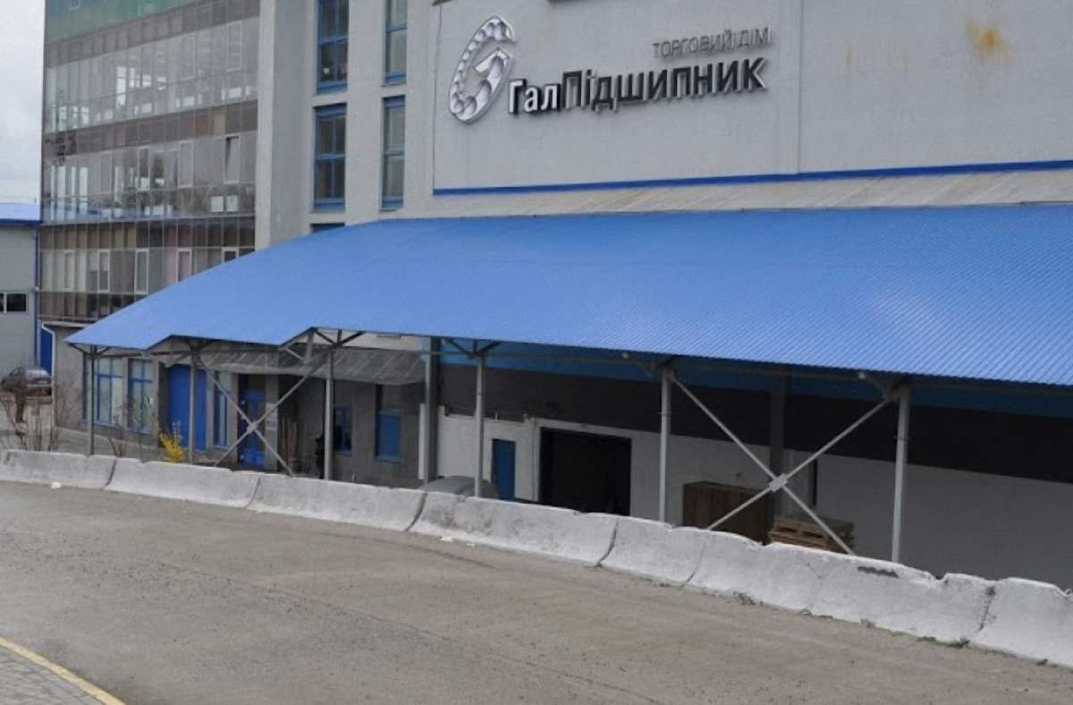 Рейдерство під завісою інформаційної війни