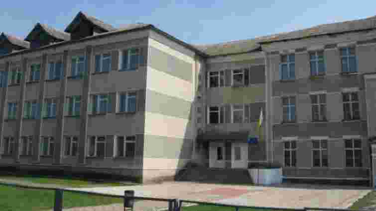 Вчительці, яка жорстоко побила школярку на Івано-Франківщині, оголосили догану
