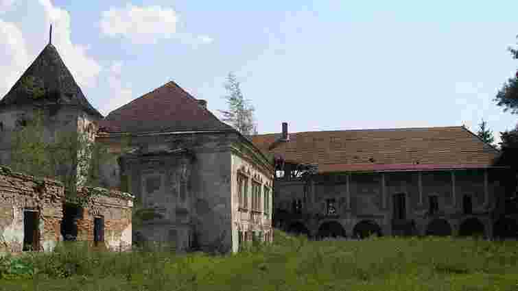 Цьогоріч на Львівщині рятуватимуть Поморянський замок та 12 дерев'яних церков 