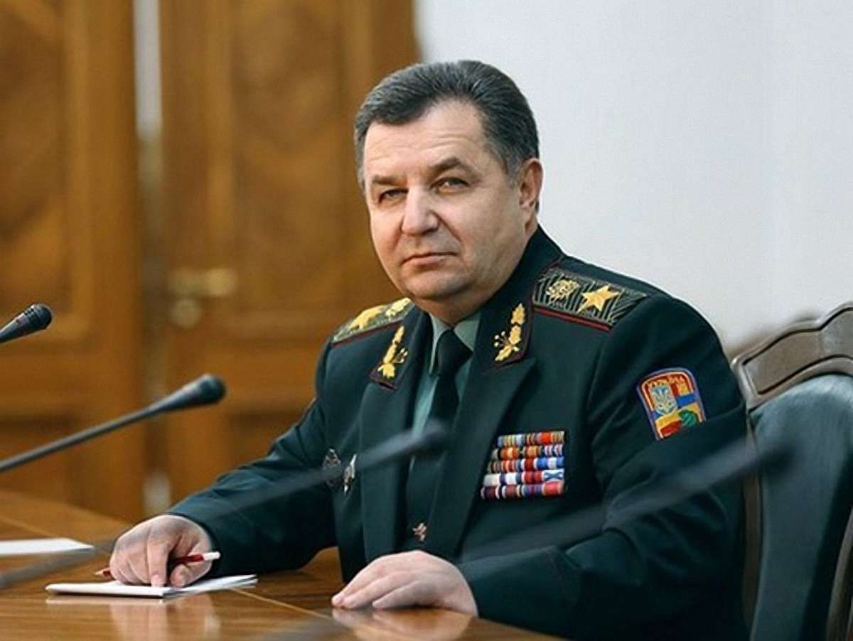 Полторак оголосив про переатестацію і скорочення в міністерстві оборони