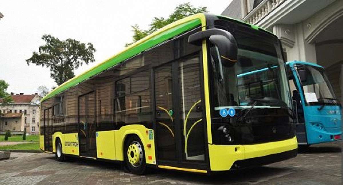 Цьогоріч на маршрути Львова виїдуть 60 надсучасних автобусів та 7 нових трамваїв