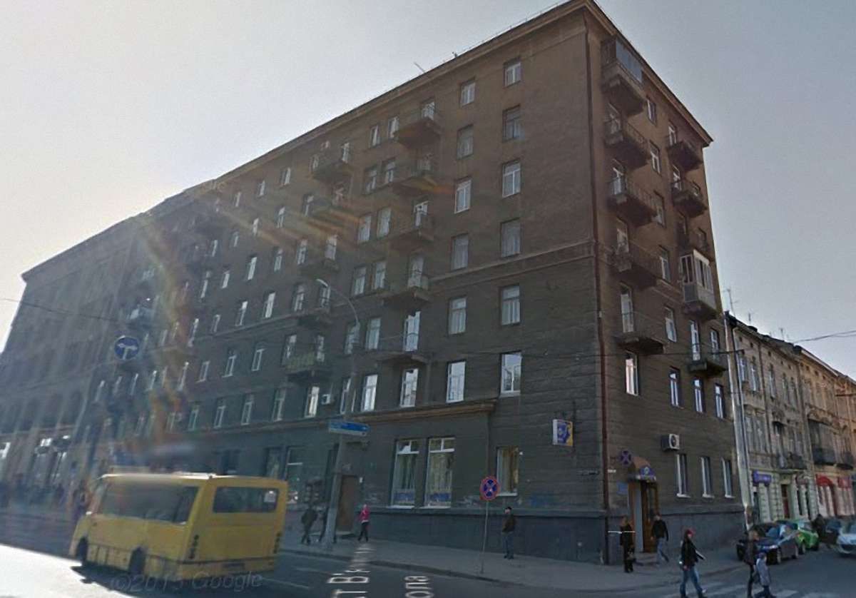 Батько загиблої від бурульки львів'янки домігся компенсації через 14 років після трагедії