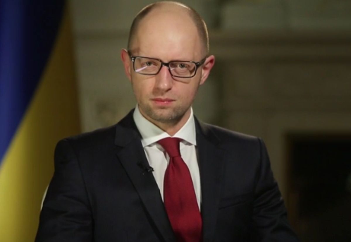 Яценюк оприлюднив декларацію про доходи у 2015 році