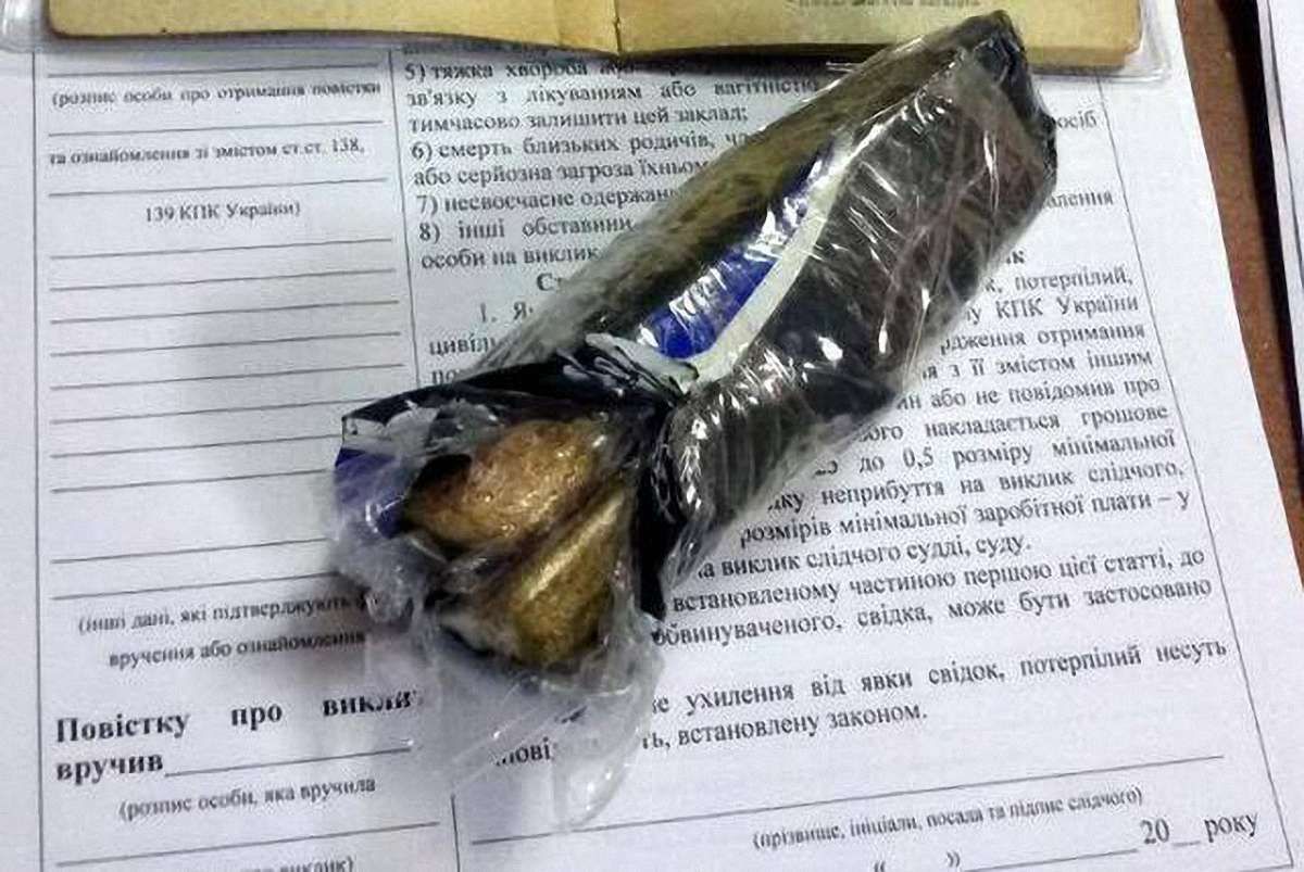 У зоні АТО чоловік намагався вивезти з Донецька 1,2 кг золота