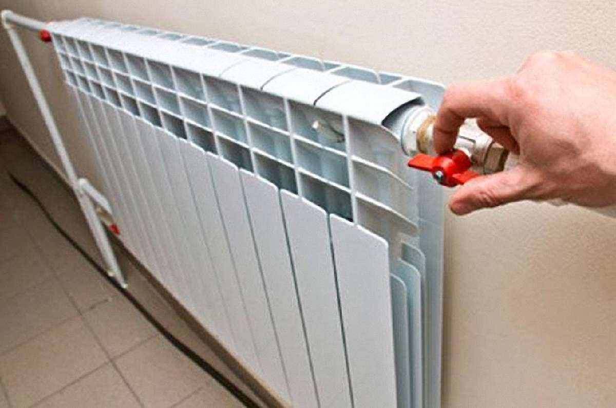 У Львові через потепління знову призупинили опалювальний сезон