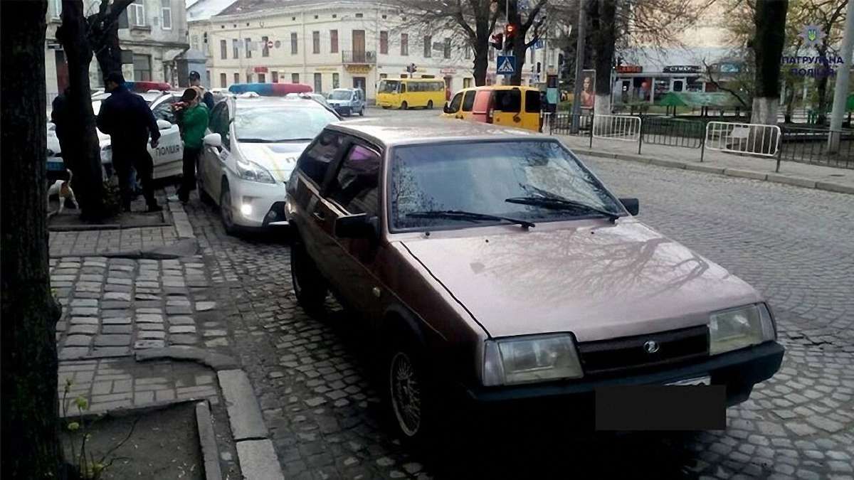 У Львові поліція зупинила нетверезу порушницю ПДР без прав