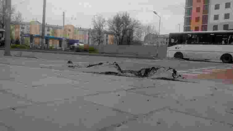 Водій фури зруйнував частину нової велодоріжки в центрі Львова