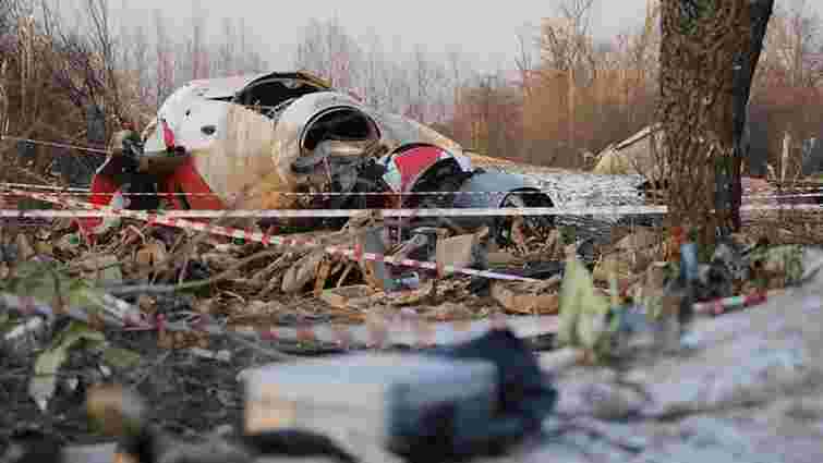 Міністр оборони Польщі назвав фальсифікацією звіт про авіакатастрофу під Смоленськом