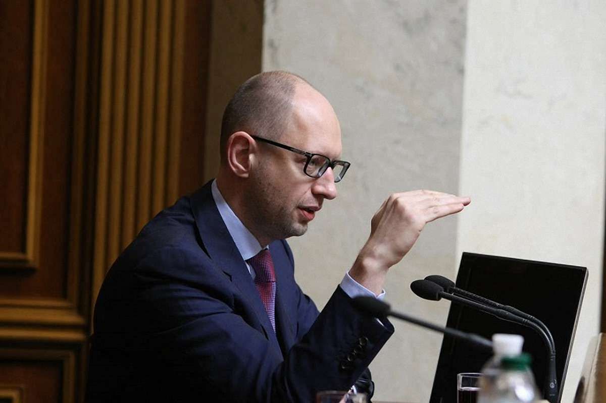 Комітет ВРУ разом з відставкою Яценюка рекомендував нардепам визнати роботу уряду задовільною