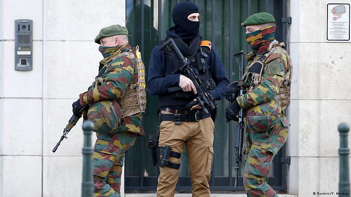 Затримано ще трьох підозрюваних в організації паризьких терактів