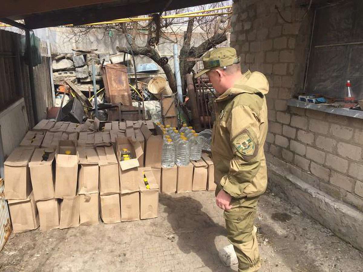 На Луганщині податківці ліквідували канал контрабанди спирту з Росії