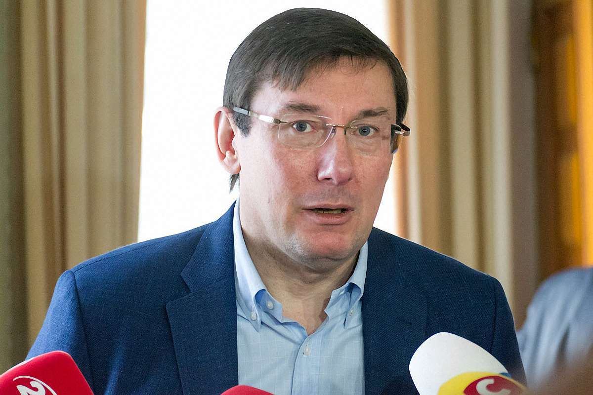 Коаліція замала для спокійної і стабільної роботи, – Луценко