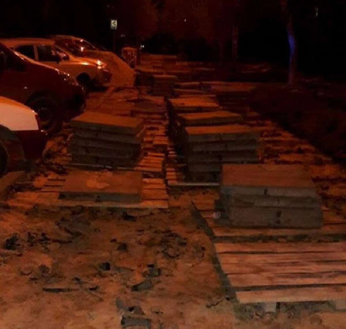 Мешканці Сихова викрали плитку для замощення власного подвір'я у селі