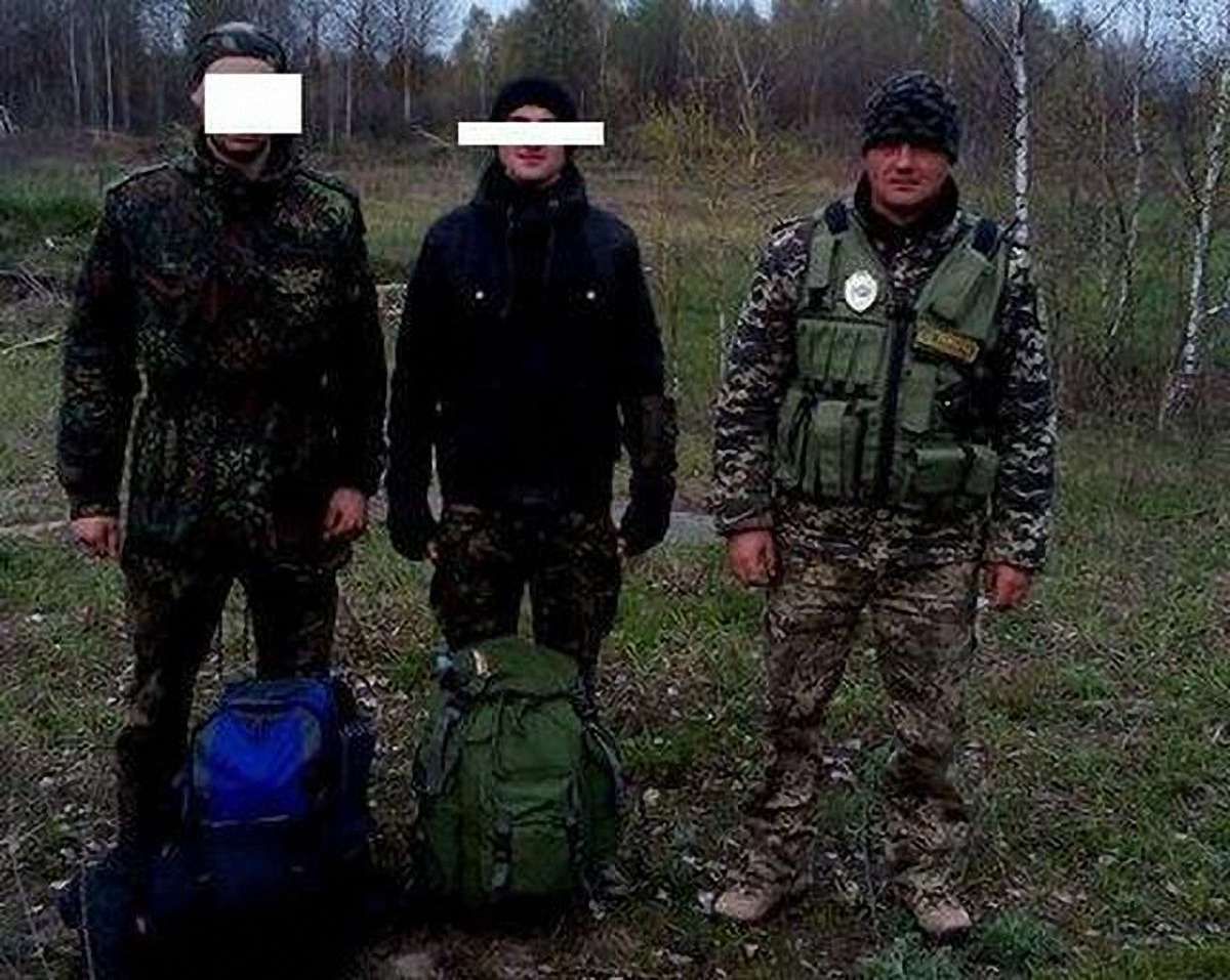 Прикордонники затримали п’ятьох сталкерів, які намагалися потрапити в Чорнобильську зону