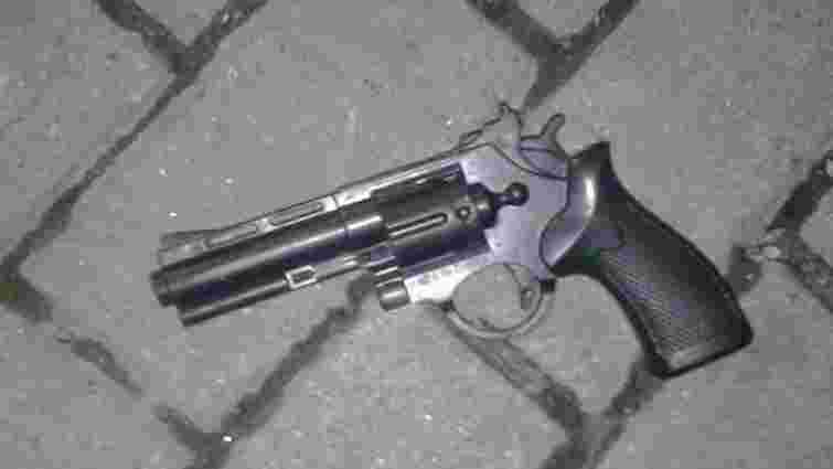 Львівська поліція затримала грабіжника з іграшковим пістолетом