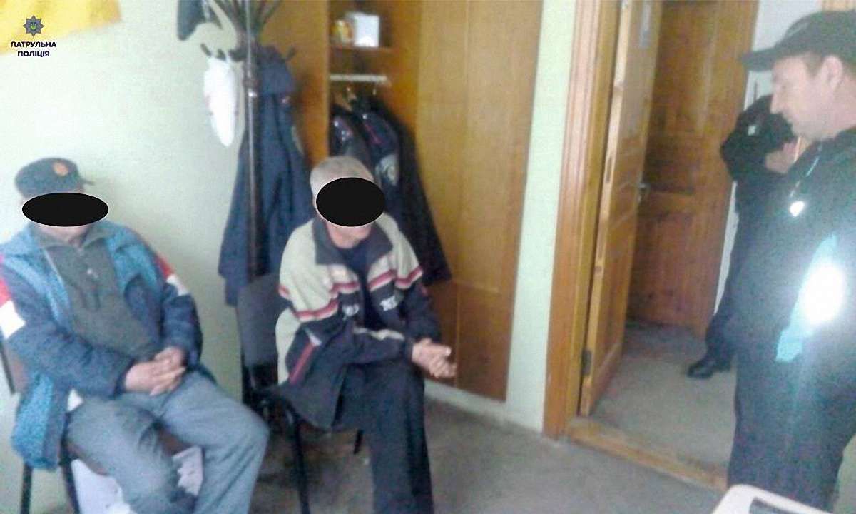 У Львові посеред дня зловмисники намагалися демонтувати огорожу в дитсадку