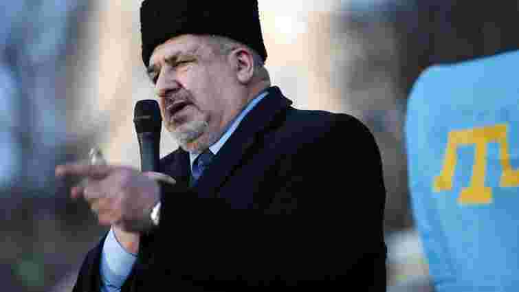 Кримські татари не візьмуть зброю, щоб протистояти окупантам в Криму, – Чубаров