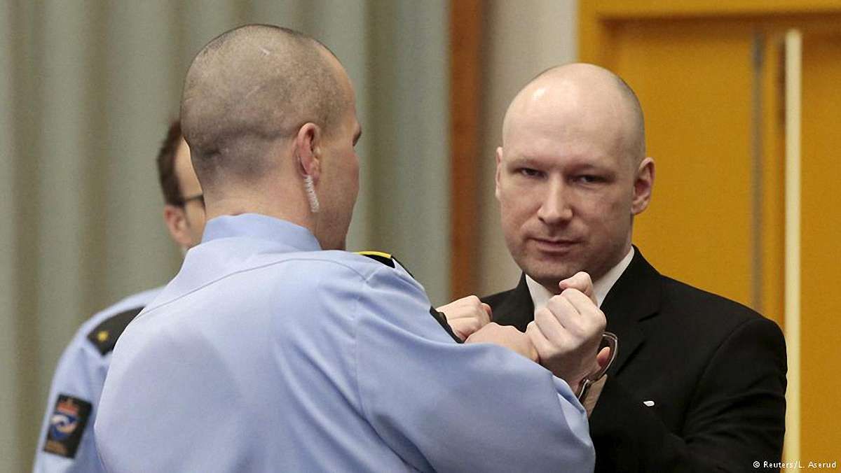 Терорист Брейвік виграв процес проти норвезької держави