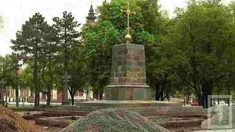 У Кривому Розі на місці поваленого пам’ятника Леніну виявили фундамент церкви