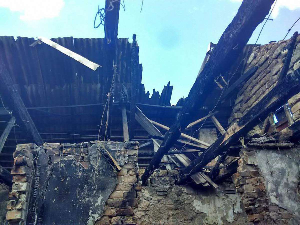 Гройсман доручив надати допомогу сім’ї загиблих в пожежі на Одещині дітей