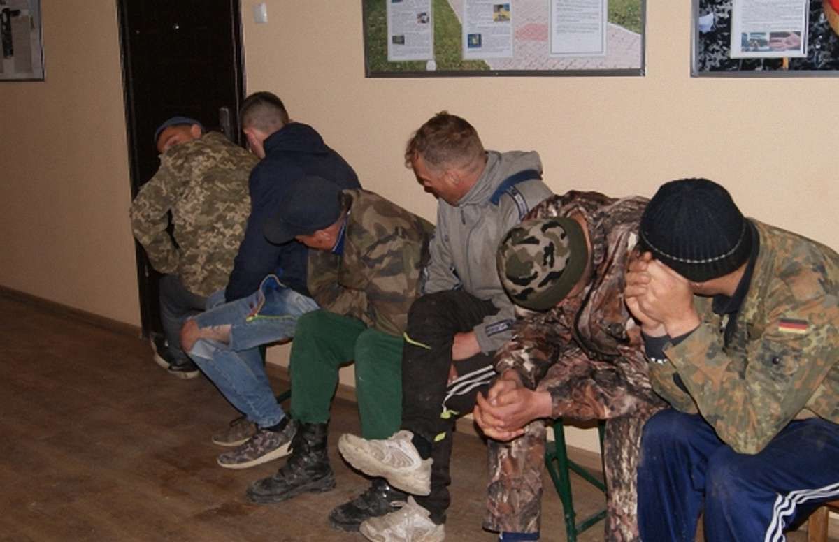На Буковині затримали групу контрабандистів цигарок