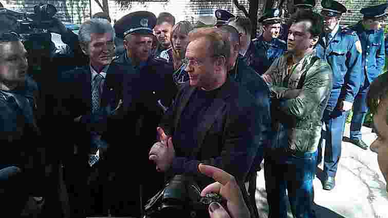 В Запоріжжі побили лідера «Блоку лівих сил» Василя Волгу та передали його СБУ