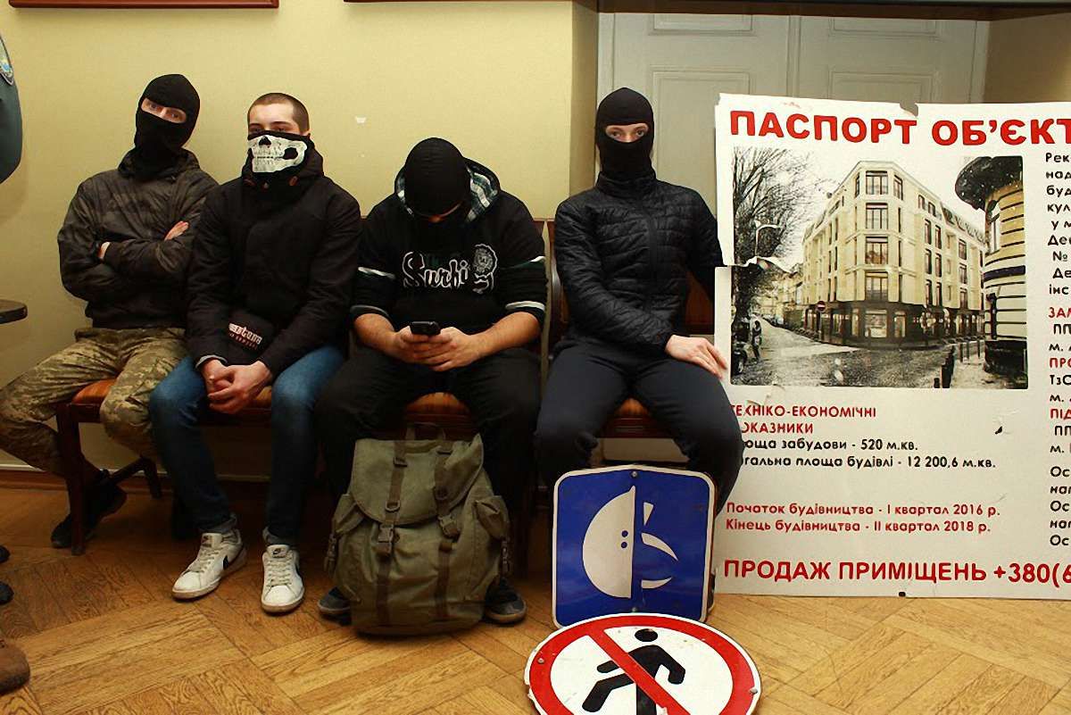 Праворадикали вимагають у мерії заборонити будівництво в центрі Львова