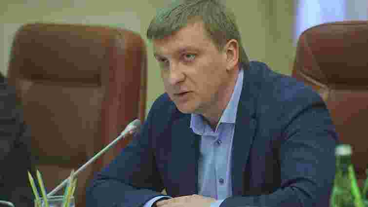 Мін’юст хоче викреслити важкі злочини з «закону Савченко»