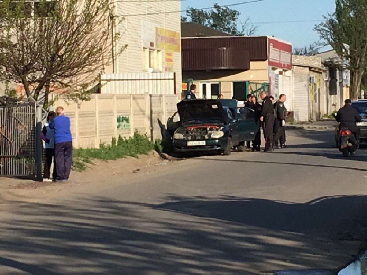 На Херсонщині поліція знешкодила автомобіль з вибухівкою