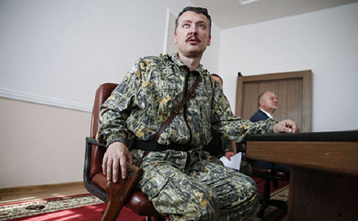 Бойовик Ігор Гіркін стверджує, що його розшукують за подвійне вбивство в Санкт-Петербурзі