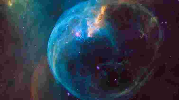 NASA відсвяткувало річницю телескопа Hubble приголомшливими фото і відео з космосу