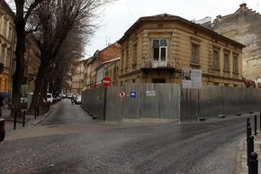 За зруйнований будинок на Чайковського забудовника оштрафують на ₴120 тис.