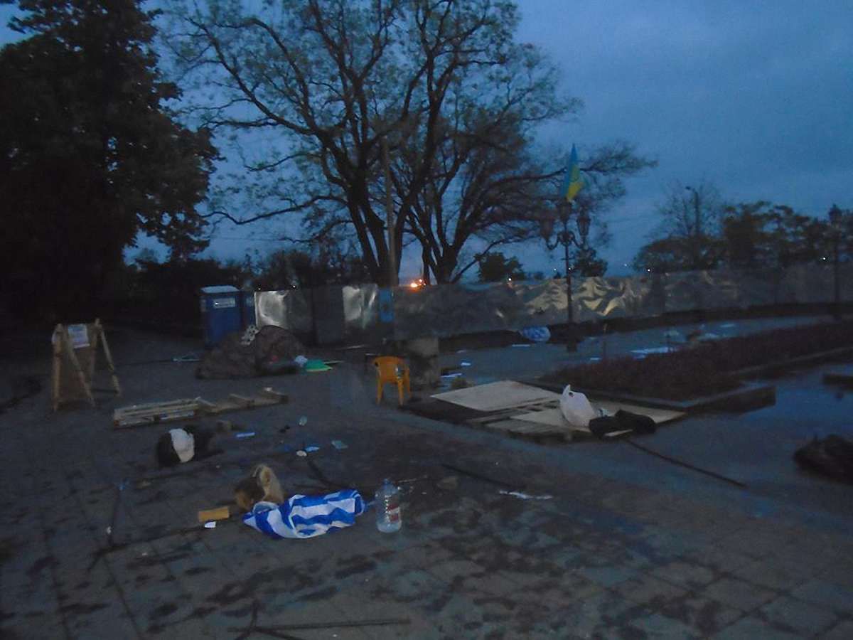 В Одесі невідомі напали на учасників акції за відставку мера Труханова