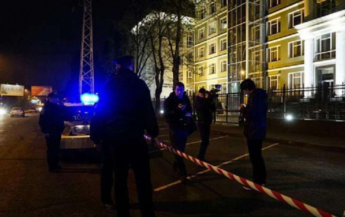 Поліція порушила дві кримінальні справи через обстріл одеського банку