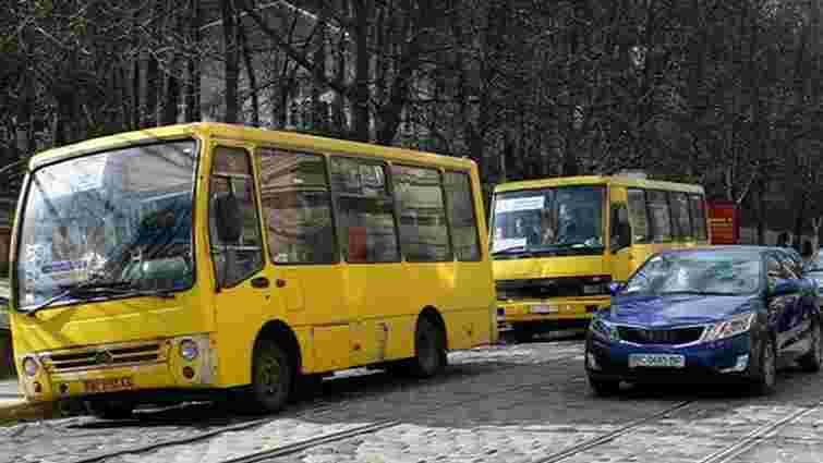 Водій маршрутки у Львові відмовився везти трьох пасажирів