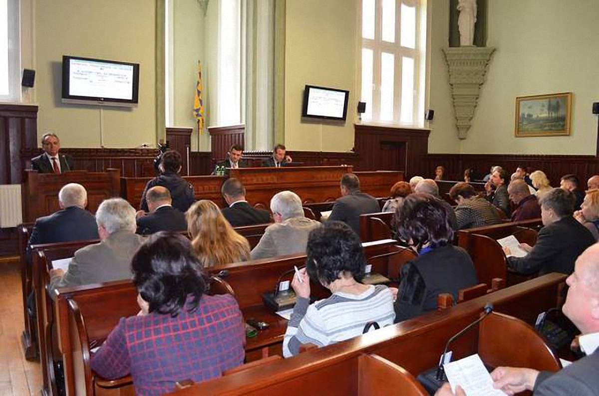 У Мукачеві заборонили концерти артистів, які виступають в Росії