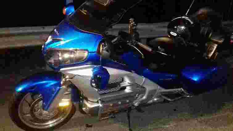 Киянин на мотоциклі збив п'яного пішохода на Львівщині