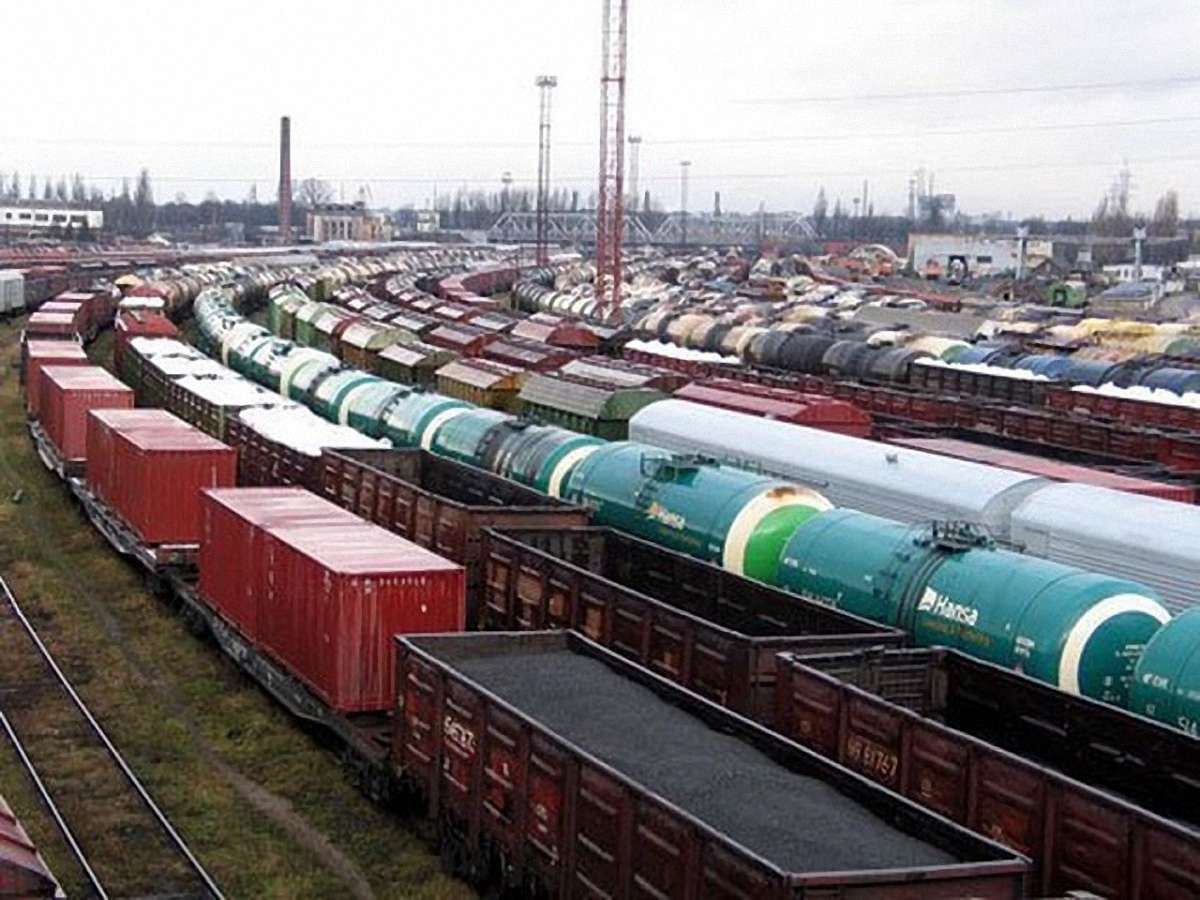 Залізничні вантажоперевезення в Україні подорожчали на 15%