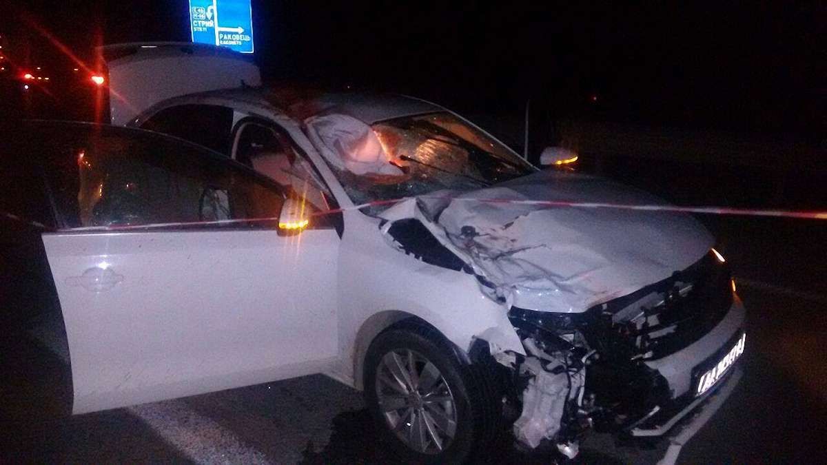На автодорозі Київ – Чоп водій Volkswagen Jetta збив насмерть пішохода