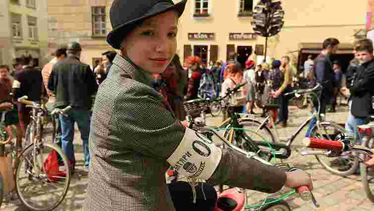 У Львові втретє відбувся ретро-велозаїзд «Батяри на роверах»