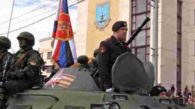 Бойовики у Донецьку і Луганську провели свої «паради» до Дня перемоги
