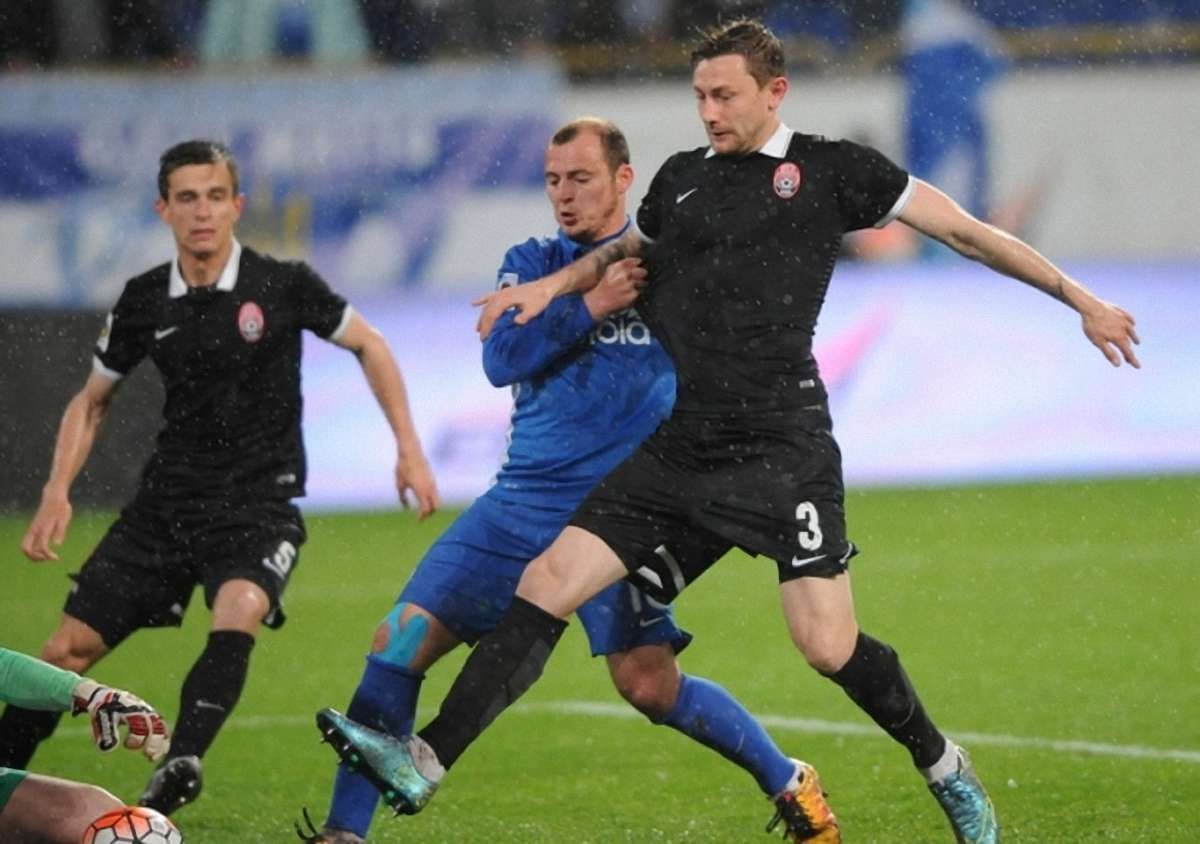 Півфінальний матч Кубка України «Зоря» -  «Дніпро» завершився масовою бійкою