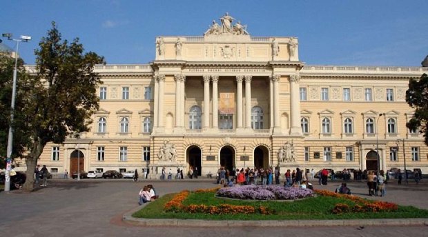 В ЛНУ Франка заснували стипендії імені Героїв Небесної Сотні та Героїв АТО