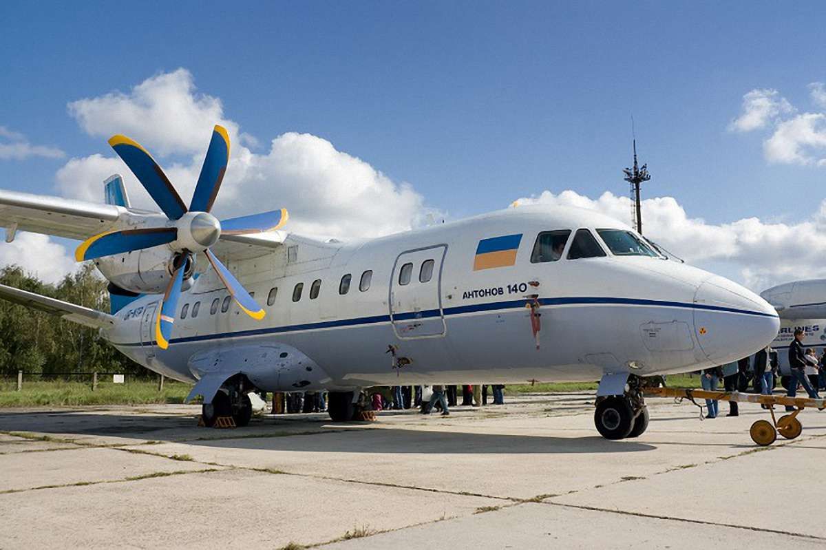 Росія хоче купити ліцензію на виробництво українського літака Ан-140