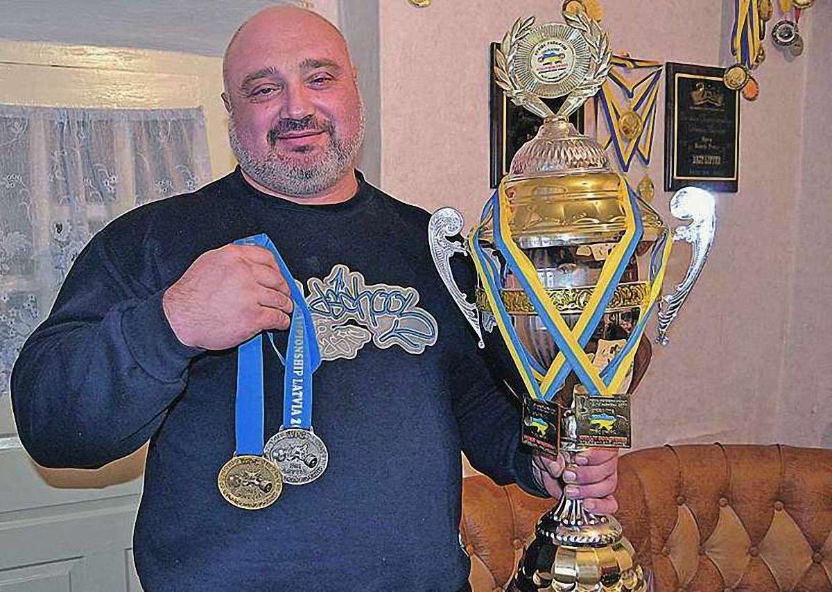 Одеський священик став чемпіоном України із пауерліфтингу