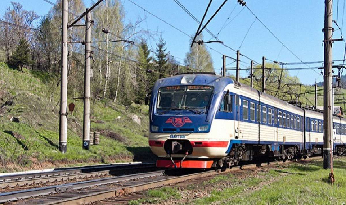У п'ятницю зі Львова вирушить перша в Україні електричка з веловагонами