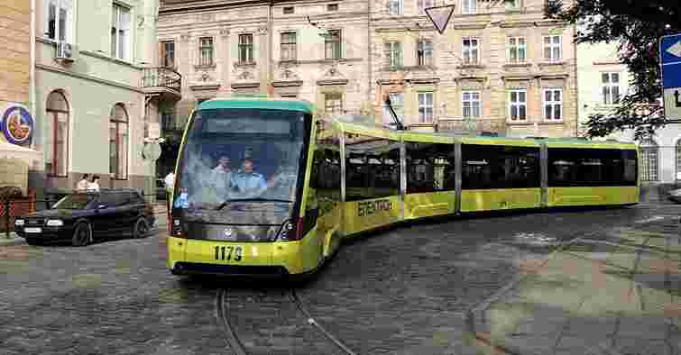 Львівські трамваї і тролейбуси планують обладнати  багажниками для велосипедів