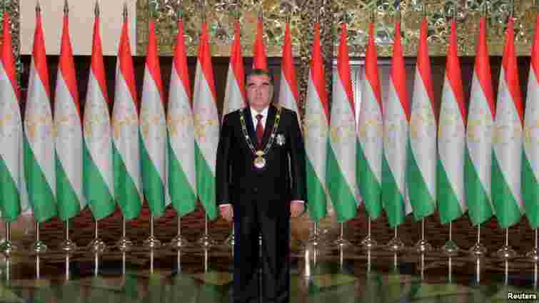 Президенту Таджикистану дозволили правити довічно і передавати владу у спадок