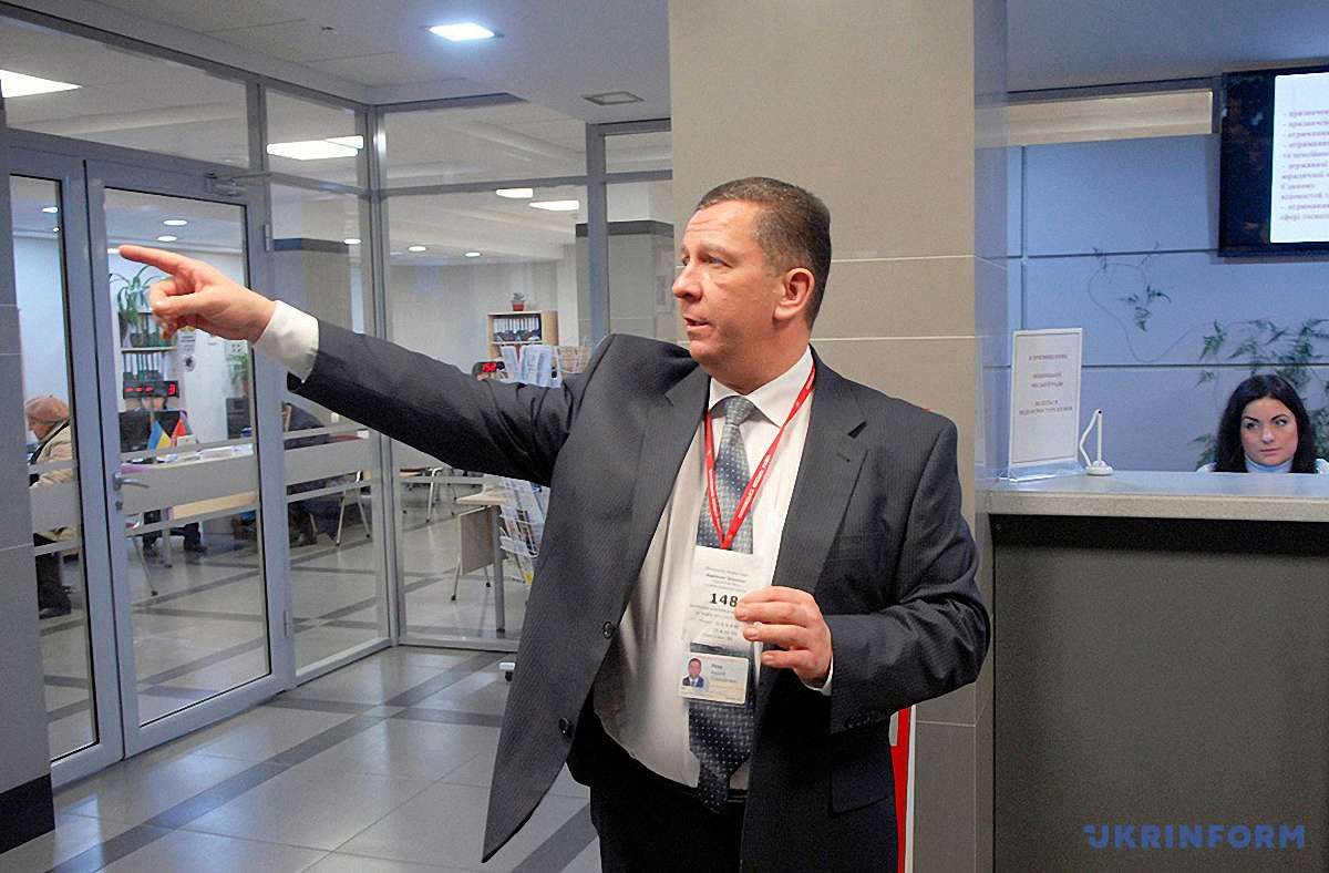 Міністр соцполітики вимагає, щоб ЄСВ платили усі 16 млн працюючих українців